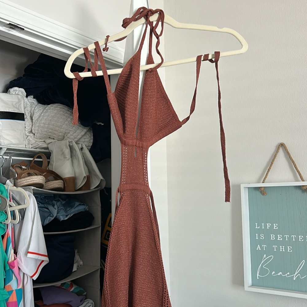 Short brown vacation dress